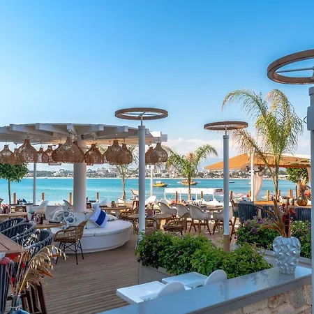 Carpe Diem Boutique - Adults Only Hotel Side