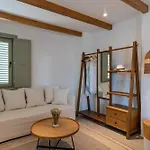Carpe Diem Boutique - Adults Only Hotel Side