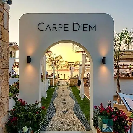 Carpe Diem Boutique - Adults Only Hotel Side